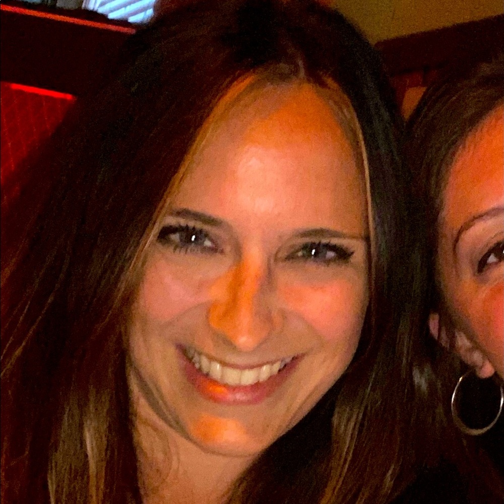 Meet your Posher, Danielle